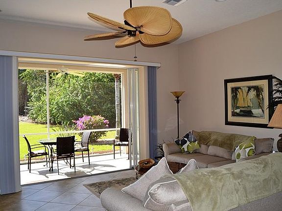 3rd image of 8367 Palmetto Ct