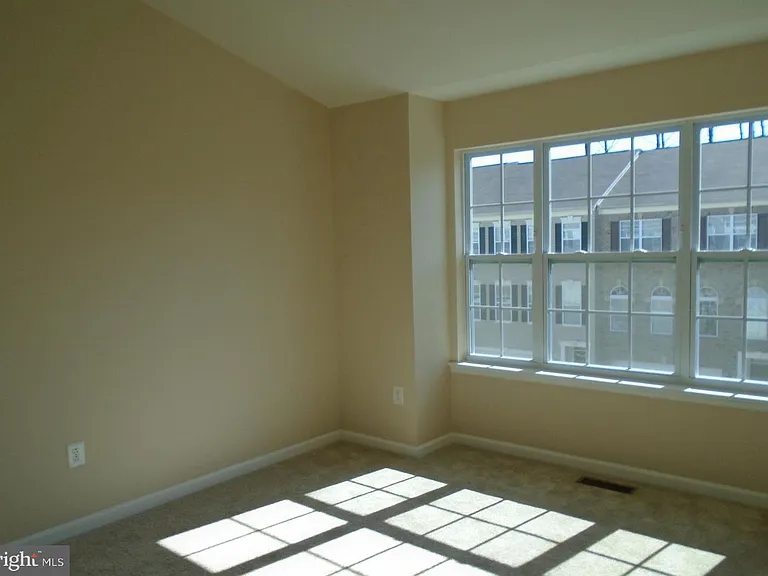 7886 River Rock Way — Photo 10