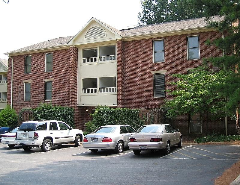 2nd image of 3500 Ivy Commons Dr