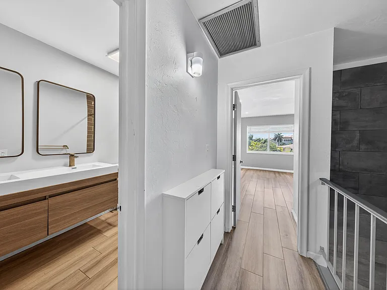 505 NE 20th Ave #209 — Photo 24