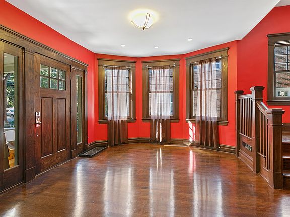 18 Kraft Avenue