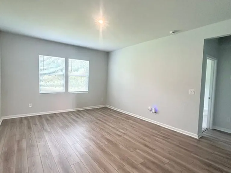 1161 Eagleston Way — Photo 5