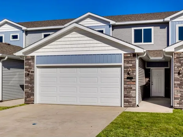 713 Umbra Pl, Norwalk, IA 50211