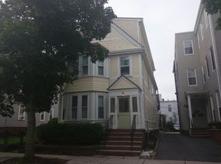 589 E 8th St #3, South Boston, MA 02127