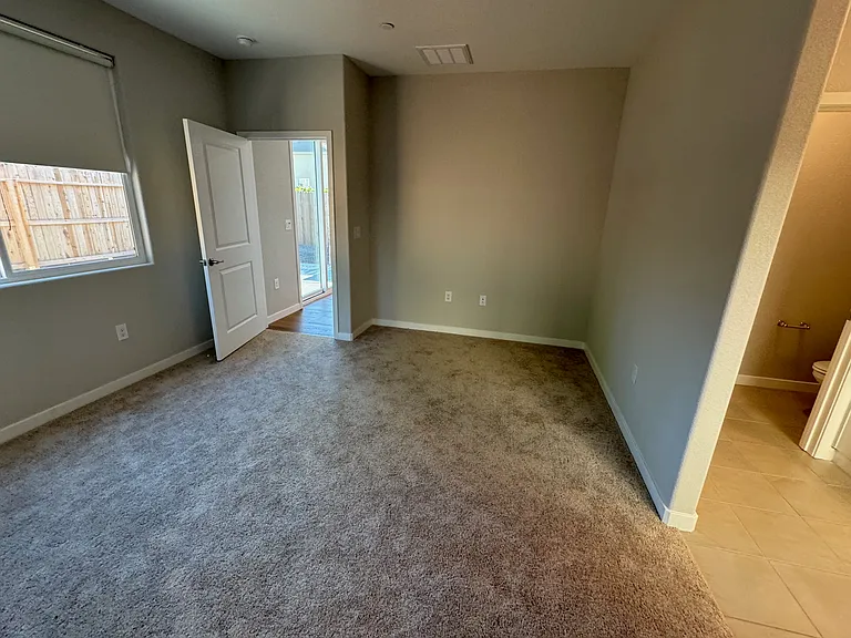 12012 Mircado Way — Photo 9
