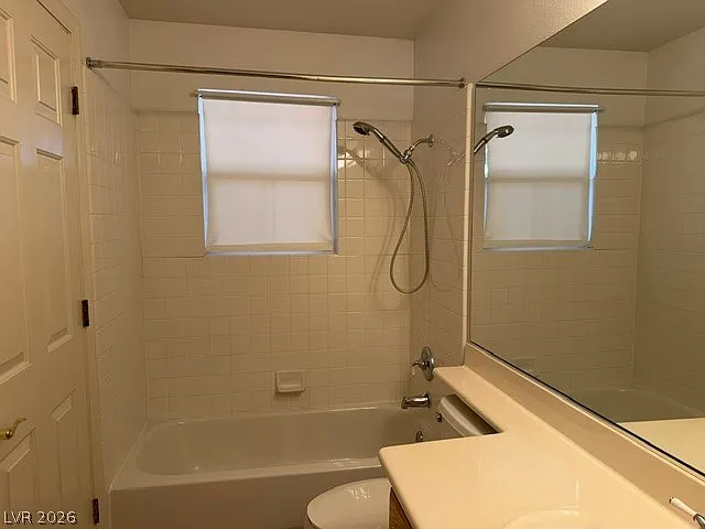 8640 Castle Hill Ave — Photo 36