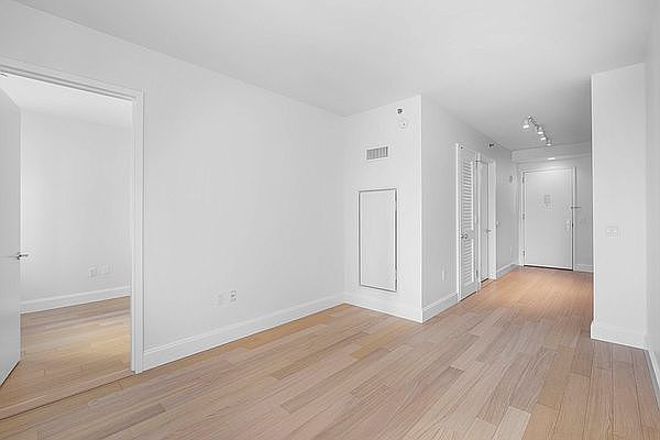 1st image of 10 City Poin APT 23B