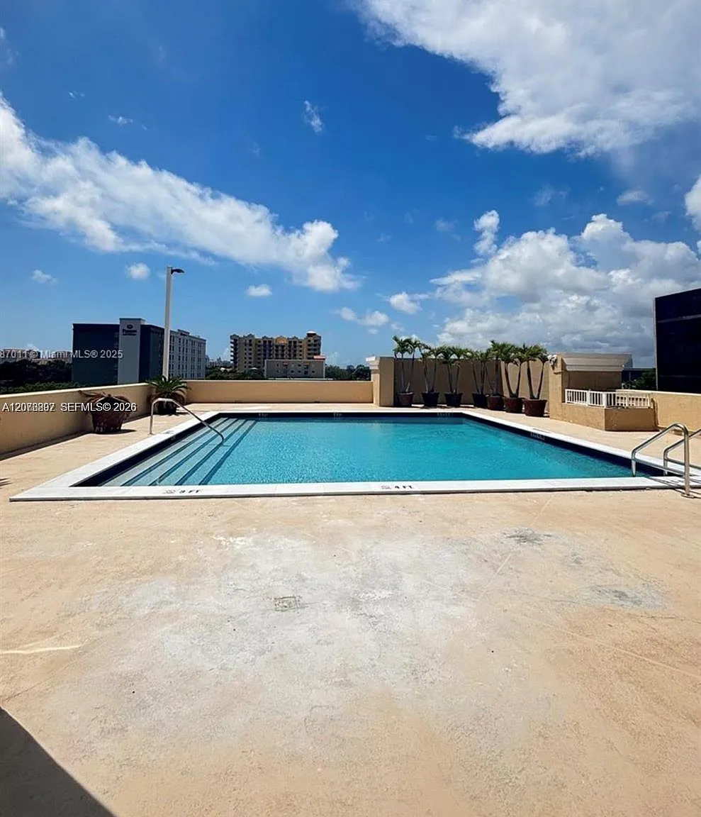 Mediterranea Condo — Photo 3