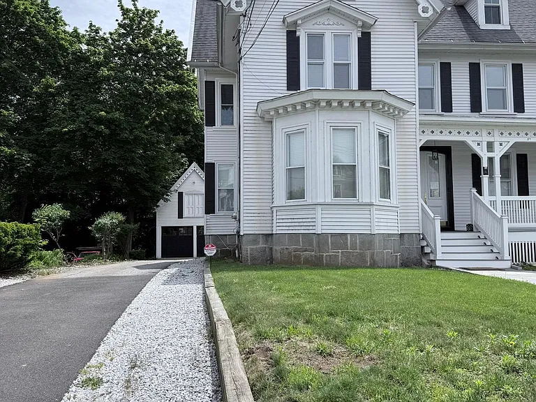 31 Atwater Ave #E — Photo 2