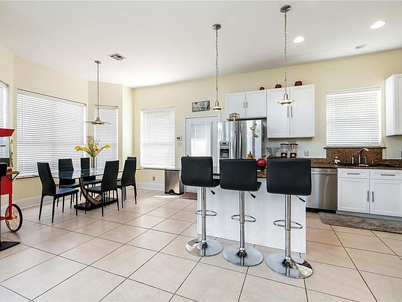 3rd image of 5026 E Saint Andrews Cir