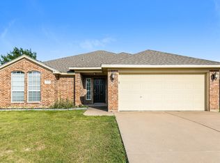 1007 Winepress Rd, Burleson, TX 76028