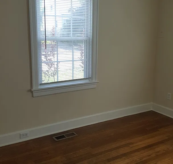 752 Addison Ave — Photo 4