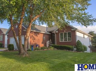 3723 Savannah Cir, Lincoln, NE 68516