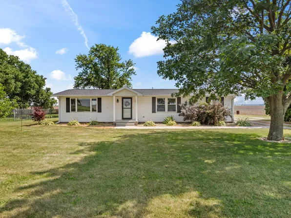 95 E County Road 1550 N, Ivesdale, IL 61851