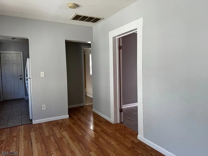4 bed, 1.0 bath, $3,000 — Photo 4