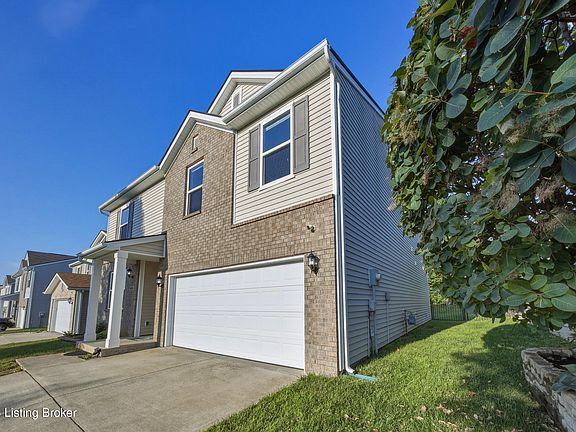 3rd image of 12103 Parkview Trace Dr
