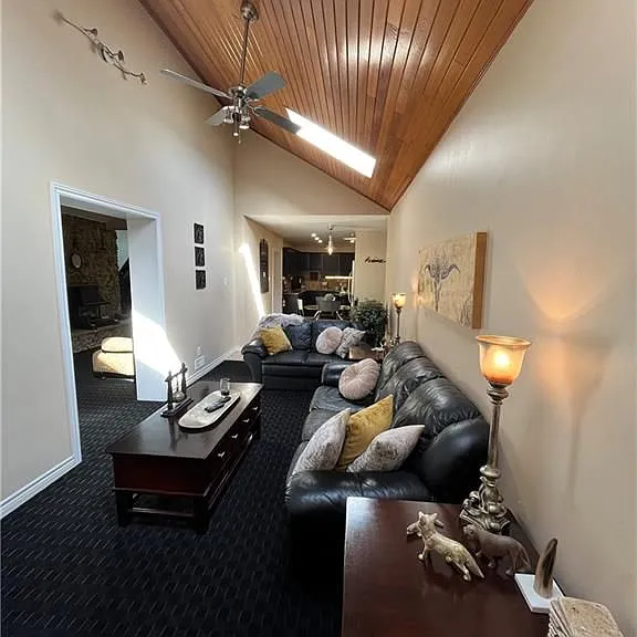 56 King St W #A — Photo 22