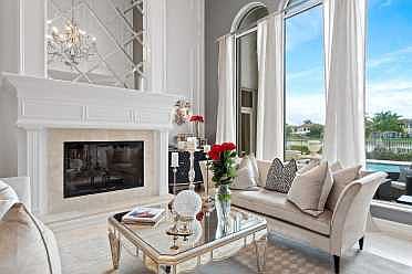 Home For Sale In The Oaks