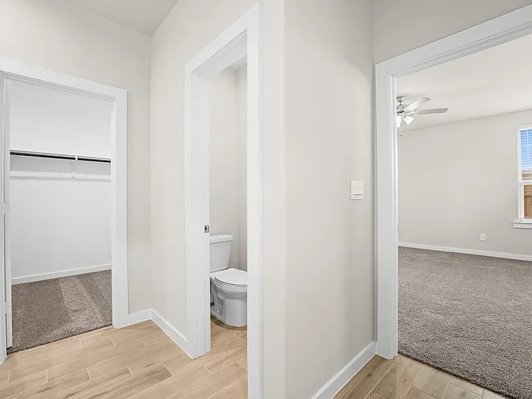 2107 Fortune Dr — Photo 20