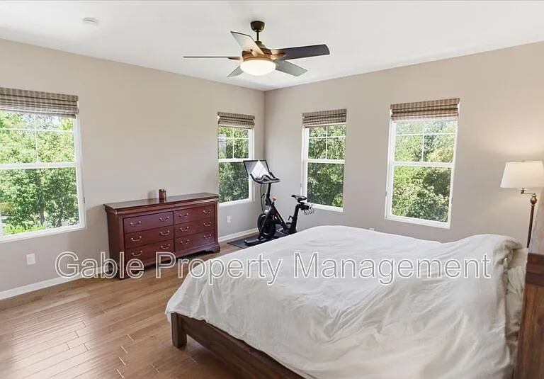 26882 Greenleaf Ct — Photo 15