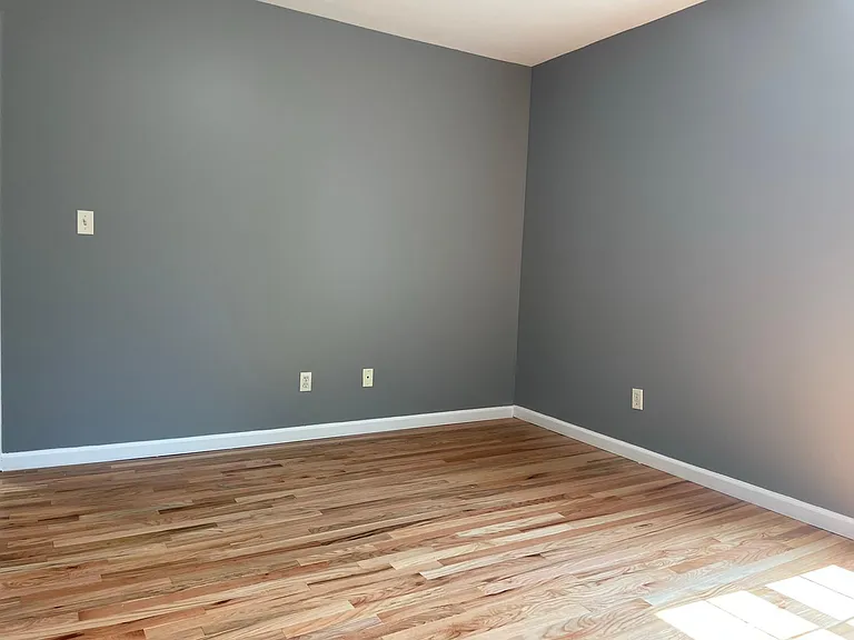 765 Hart St — Photo 30