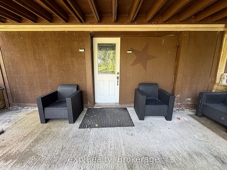 41 Valley View Ln — Photo 2