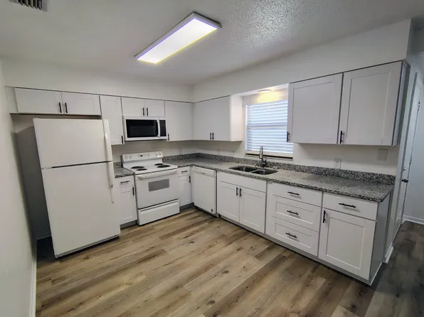 4830 9th St #4830, Zephyrhills, FL 33542