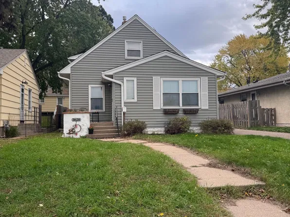 3628 Regent Ave N, Robbinsdale, MN 55422