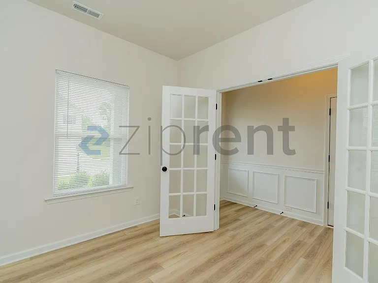 11056 Valmont Ln — Photo 7