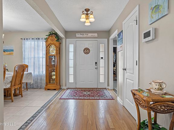 4th image of 16000 Kaila Ct