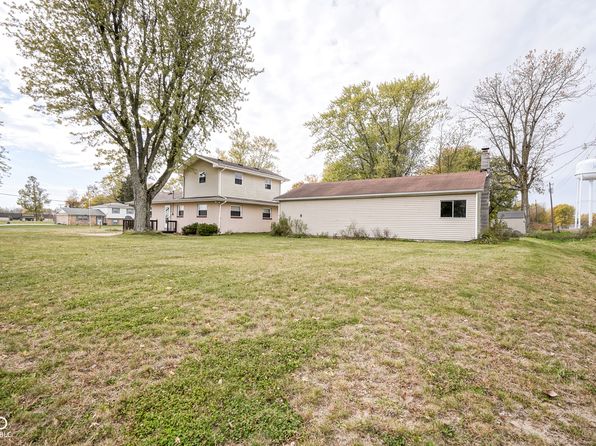 216 E Elm St, Jamestown, IN 46147