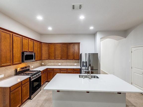 2nd image of 5108 Grove Cove Dr