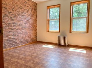 16-32 Stephen St #2B, Ridgewood, NY 11385