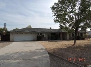 20695 Sholic Rd, Apple Valley, CA 92308