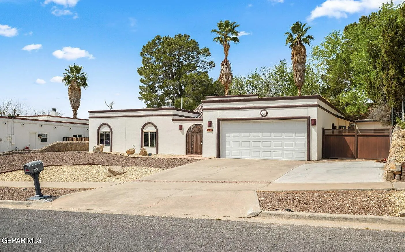 4 bed, 2.0 bath, 1791 sqft, $2,900 — Photo 2