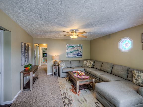 5th image of 5255 Southern Manor Dr