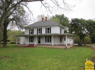 13212 Bronco Ln, Sweet Springs, MO 65351