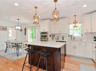 333 Nausauket Rd, Warwick, RI 02886