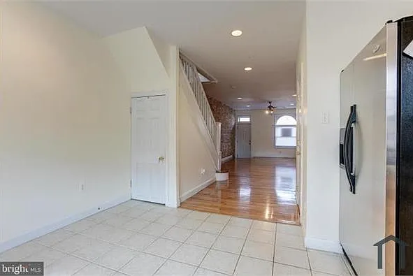 3 bed, 1176 sqft, $2,850 — Photo 3