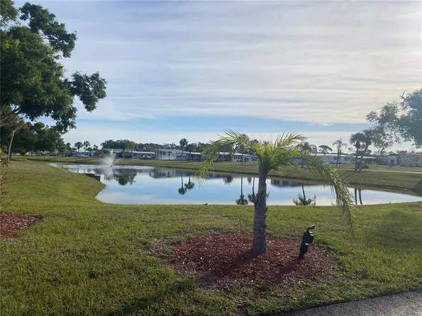 301 La Costa #117, North Pt, FL 34287