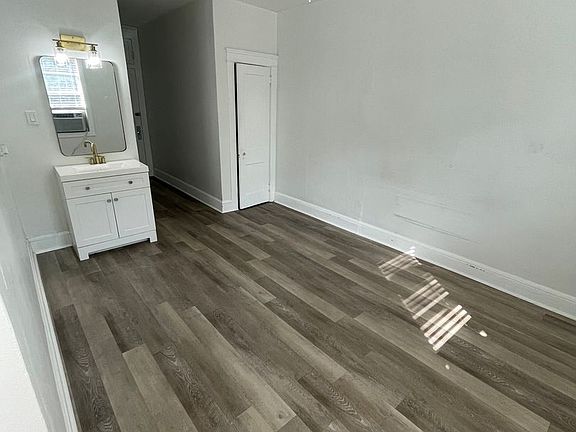 4th image of 244 E Graves Ave #5