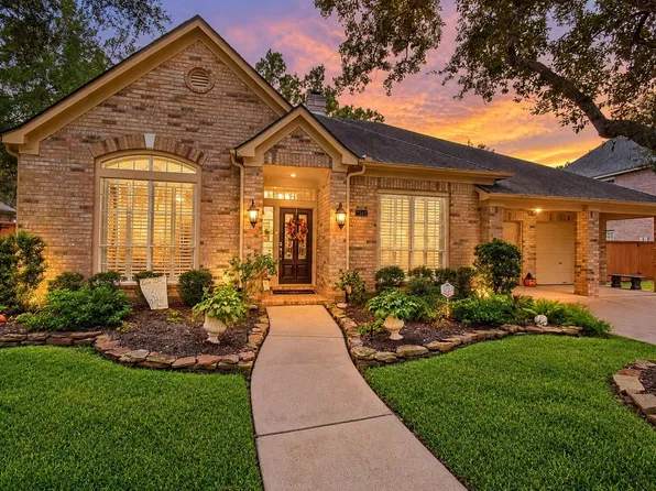 7514 Guinevere Dr, Sugar Land, TX 77479