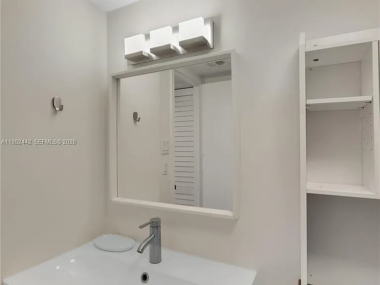 100 Bayview Dr #1008 — Photo 28