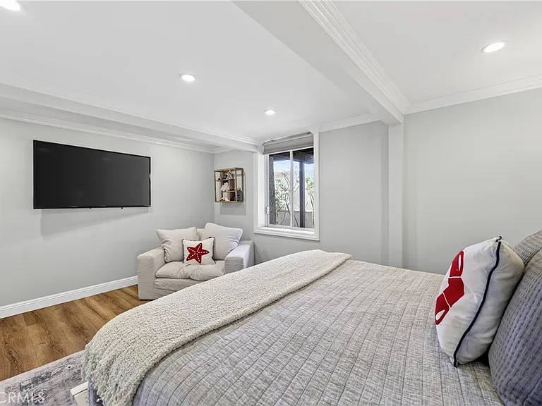 8 Monarch Bay Dr — Photo 29