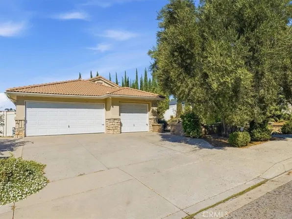 7430 Smokewood Rd, Highland, CA 92346