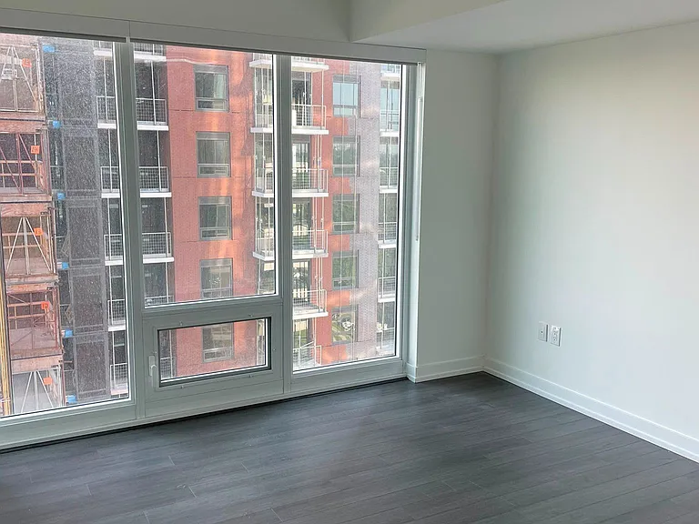 4010 Eglinton Ave W #1421 — Photo 8