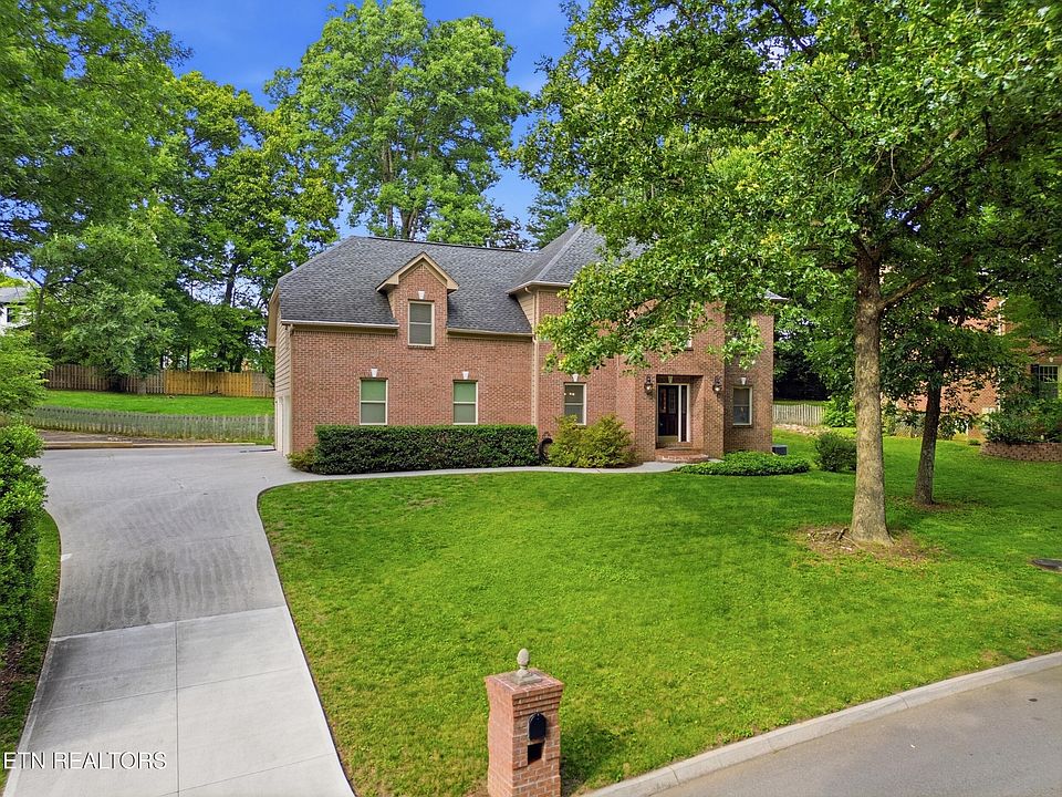 1st image of 410 Mapletree Dr
