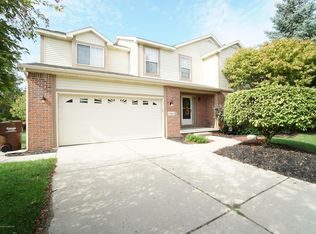 2517 Glen Cv, Holt, MI 48842