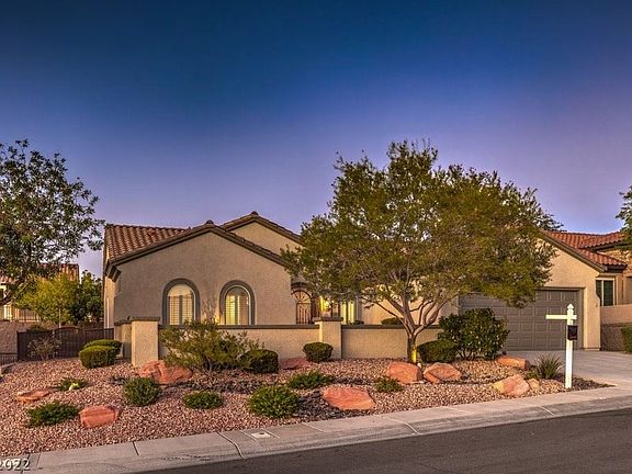 4th image of 2762 Sapphire Desert Dr