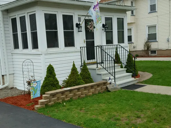 105 W Vanderbilt St, Athens, PA 18810